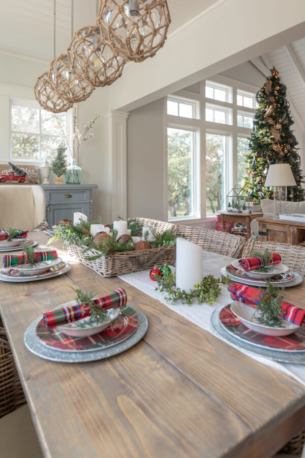 All Lit Up! A Christmas Tour of The Century Oak Farmhouse ⋆ The Old Barn